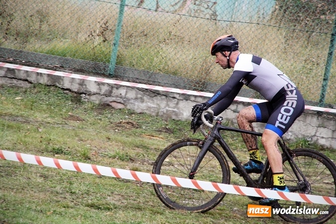 Zdjęcie w galerii na portalu naszwodzislaw.com: Emocje sportowe na wysokim poziomie. Mistrzostwa Rydułtów w kolarstwie przełajowym wiadomości z regionu