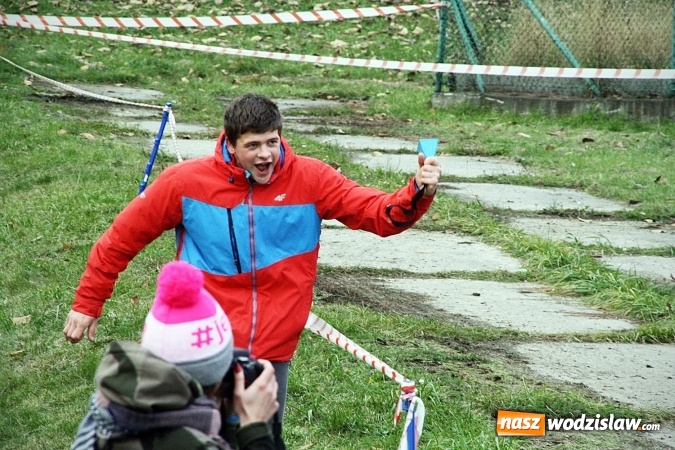 Zdjęcie w galerii na portalu naszwodzislaw.com: Emocje sportowe na wysokim poziomie. Mistrzostwa Rydułtów w kolarstwie przełajowym wiadomości z regionu