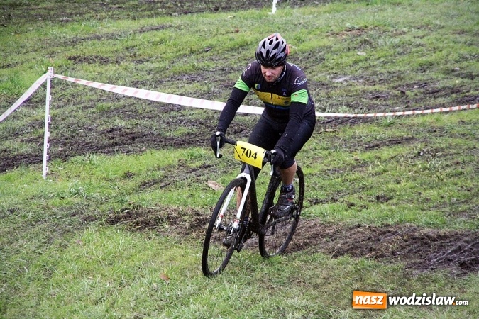 Zdjęcie w galerii na portalu naszwodzislaw.com: Emocje sportowe na wysokim poziomie. Mistrzostwa Rydułtów w kolarstwie przełajowym wiadomości z regionu