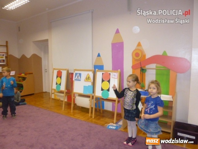 Zdjęcie w galerii na portalu naszwodzislaw.com: Przedszkolak bezpieczny na drodze. Policjanci zawitali do Gorzyczek  wiadomości z regionu