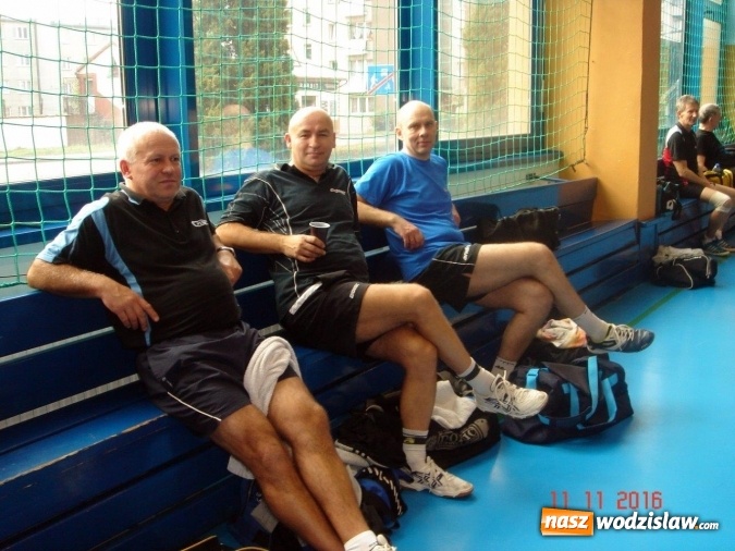 Zdjęcie w galerii na portalu naszwodzislaw.com: Dobry start zawodników Relaksu na turnieju tenisa stołowego w Radlinie  wiadomości z regionu