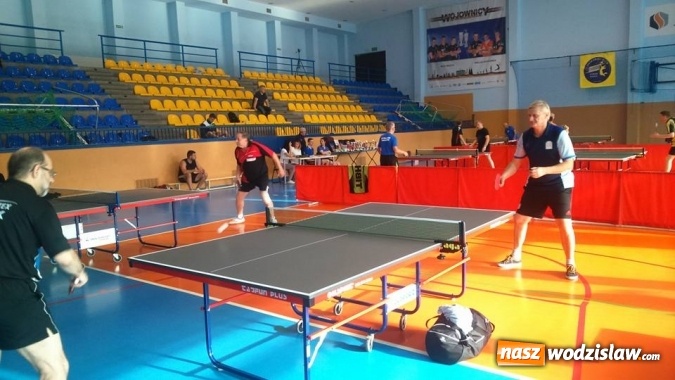 Zdjęcie w galerii na portalu naszwodzislaw.com: Dobry start zawodników Relaksu na turnieju tenisa stołowego w Radlinie  wiadomości z regionu
