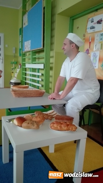 Zdjęcie w galerii na portalu naszwodzislaw.com: Od ziarenka do bochenka. Kolejne warsztaty w wodzisławskim przedszkolu nr 6 wiadomości z regionu