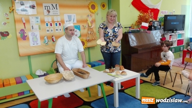 Zdjęcie w galerii na portalu naszwodzislaw.com: Od ziarenka do bochenka. Kolejne warsztaty w wodzisławskim przedszkolu nr 6 wiadomości z regionu