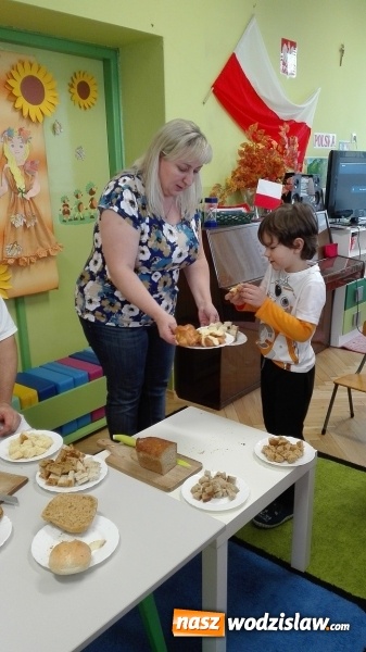Zdjęcie w galerii na portalu naszwodzislaw.com: Od ziarenka do bochenka. Kolejne warsztaty w wodzisławskim przedszkolu nr 6 wiadomości z regionu