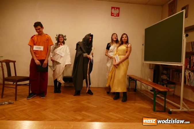 Zdjęcie w galerii na portalu naszwodzislaw.com: Za nami noc z kryminałem w Tischnerze  wiadomości z regionu