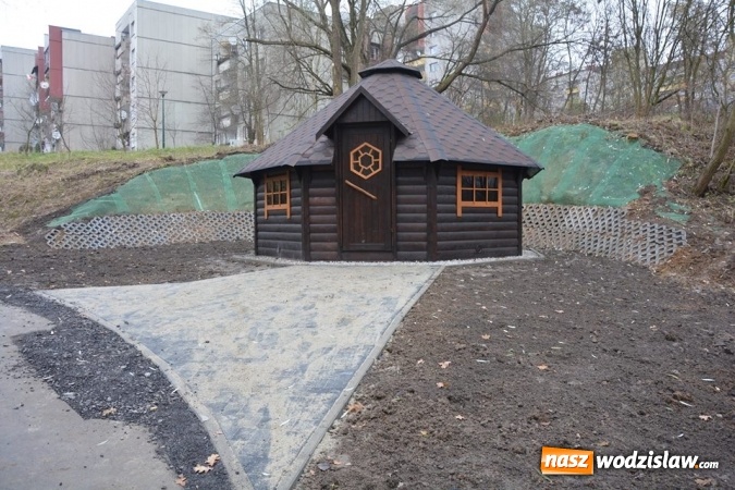 Zdjęcie w galerii na portalu naszwodzislaw.com: Techniczna strona chaty solnej – w co jest wyposażona?  wiadomości z regionu