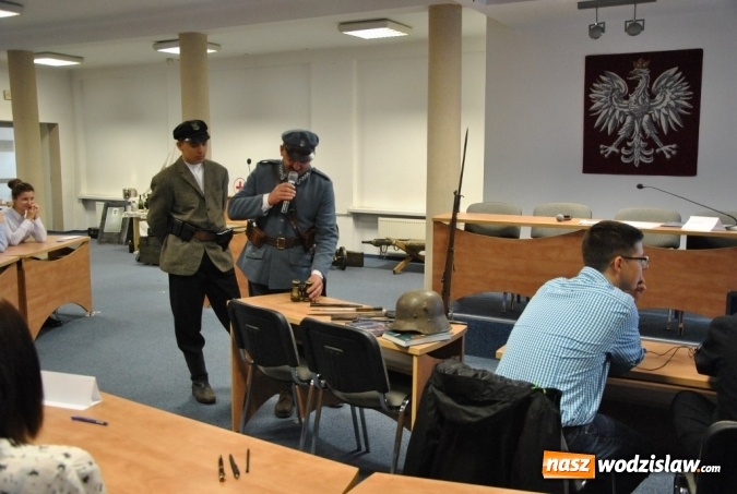 Zdjęcie w galerii na portalu naszwodzislaw.com: Powiatowy konkurs historyczny w ZST  wiadomości z regionu