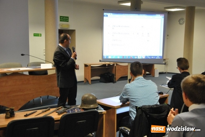 Zdjęcie w galerii na portalu naszwodzislaw.com: Powiatowy konkurs historyczny w ZST  wiadomości z regionu