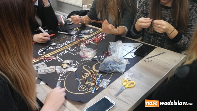 Zdjęcie w galerii na portalu naszwodzislaw.com: W wodzisławskim Ekonomiku uczniowie uruchomili mini firmy  wiadomości z regionu