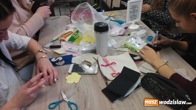 Zdjęcie w galerii na portalu naszwodzislaw.com: W wodzisławskim Ekonomiku uczniowie uruchomili mini firmy  wiadomości z regionu