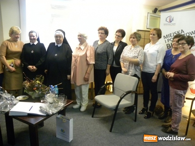 Zdjęcie w galerii na portalu naszwodzislaw.com: Spotkanie z siostrą Anastazją w wodzisławskiej bibliotece  wiadomości z regionu