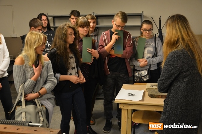Zdjęcie w galerii na portalu naszwodzislaw.com: Uczniowie z ZSP Pszów na warsztatach z sitodruku wiadomości z regionu
