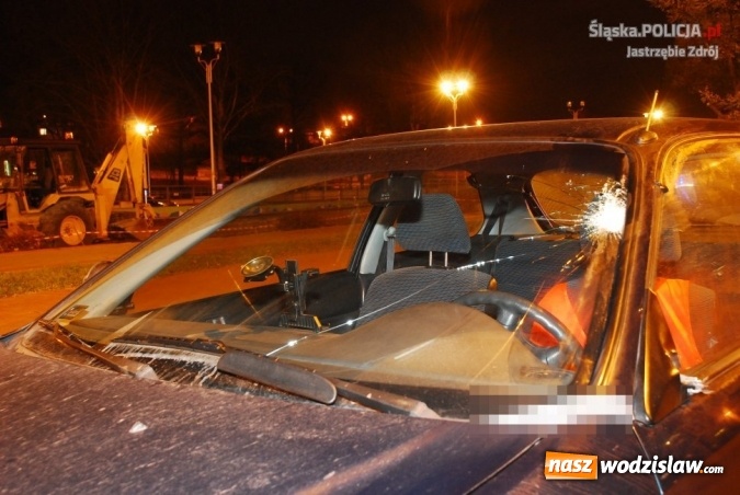 Zdjęcie w galerii na portalu naszwodzislaw.com: Wyprzedzał na przejściu dla pieszych. 54-letnia wodzisławianka w szpitalu wiadomości z regionu