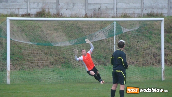 Zdjęcie w galerii na portalu naszwodzislaw.com: Wypoczynek Buków rozgromił Czarnych z Nowej Wsi wiadomości z regionu