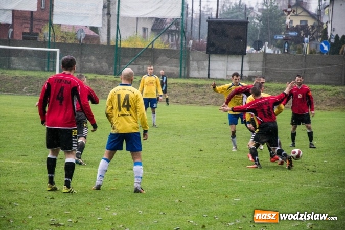 Zdjęcie w galerii na portalu naszwodzislaw.com: Naprz&oacute;d z Syryni lepszy od Lubomi w gminnych derbach wiadomości z regionu