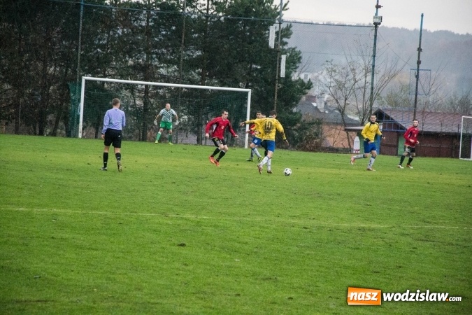 Zdjęcie w galerii na portalu naszwodzislaw.com: Naprz&oacute;d z Syryni lepszy od Lubomi w gminnych derbach wiadomości z regionu