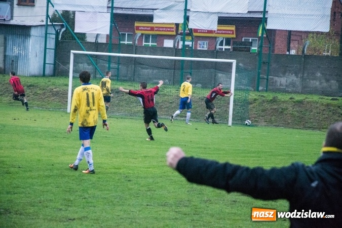 Zdjęcie w galerii na portalu naszwodzislaw.com: Naprz&oacute;d z Syryni lepszy od Lubomi w gminnych derbach wiadomości z regionu