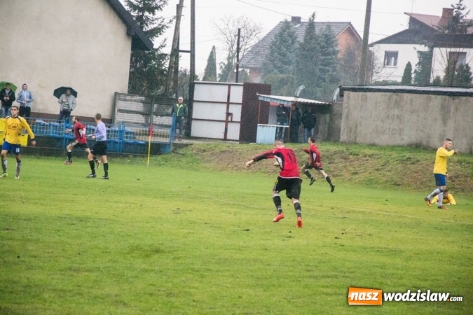Zdjęcie w galerii na portalu naszwodzislaw.com: Naprz&oacute;d z Syryni lepszy od Lubomi w gminnych derbach wiadomości z regionu