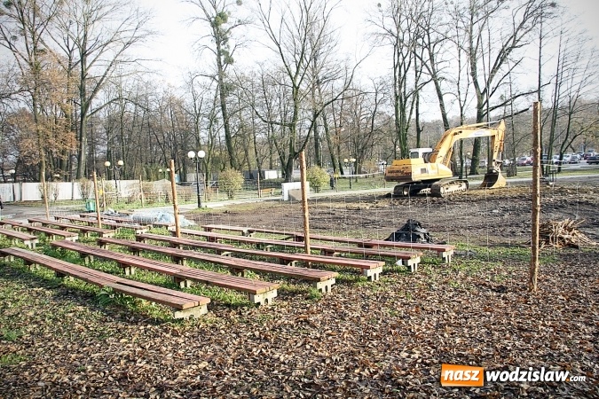 Zdjęcie w galerii na portalu naszwodzislaw.com: Wodzisławska muszla koncertowa rozebrana  wiadomości z regionu