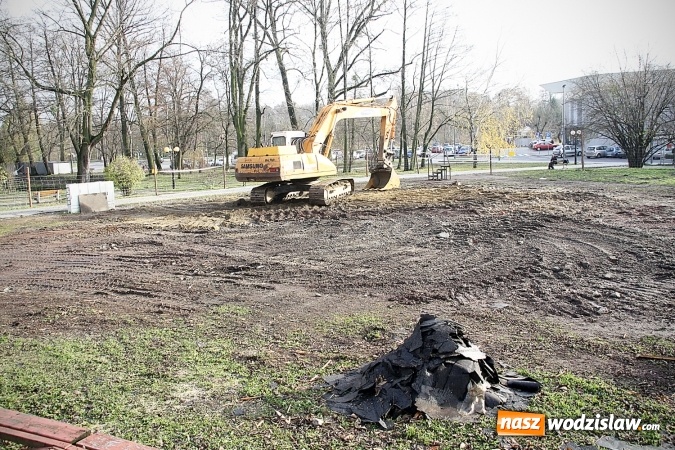 Zdjęcie w galerii na portalu naszwodzislaw.com: Wodzisławska muszla koncertowa rozebrana  wiadomości z regionu