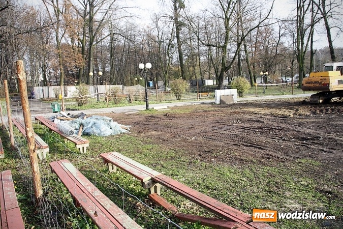 Zdjęcie w galerii na portalu naszwodzislaw.com: Wodzisławska muszla koncertowa rozebrana  wiadomości z regionu