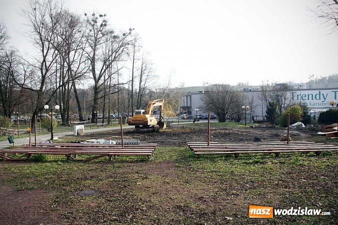 Zdjęcie w galerii na portalu naszwodzislaw.com: Wodzisławska muszla koncertowa rozebrana  wiadomości z regionu