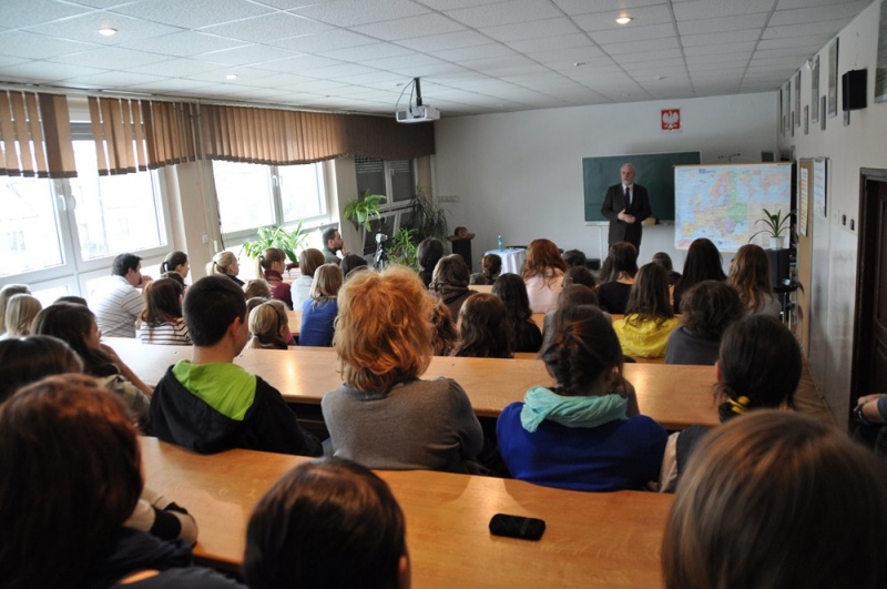 Zdjęcie w galerii na portalu naszwodzislaw.com: Z młodzieżą o Europie wiadomości z regionu