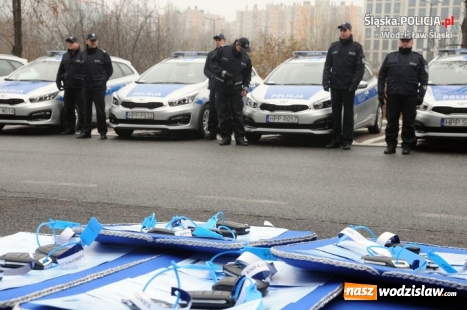 Zdjęcie w galerii na portalu naszwodzislaw.com: 15 nowych radiowozów dla śląskiej policji. Jeden z nich trafił do Wodzisławia  wiadomości z regionu