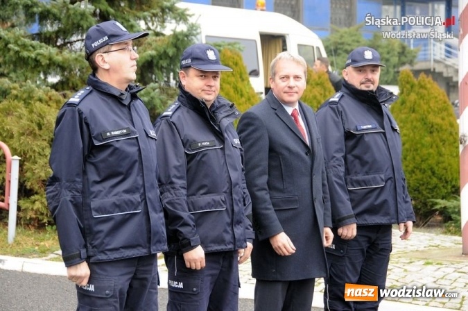 Zdjęcie w galerii na portalu naszwodzislaw.com: 15 nowych radiowozów dla śląskiej policji. Jeden z nich trafił do Wodzisławia  wiadomości z regionu