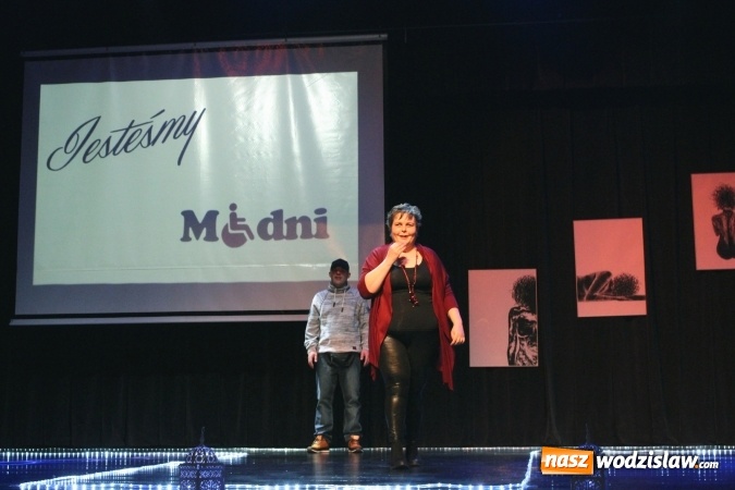 Zdjęcie w galerii na portalu naszwodzislaw.com: RCK: Pokaz mody z udziałem osób niepełnosprawnych  wiadomości z regionu