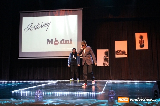 Zdjęcie w galerii na portalu naszwodzislaw.com: RCK: Pokaz mody z udziałem osób niepełnosprawnych  wiadomości z regionu