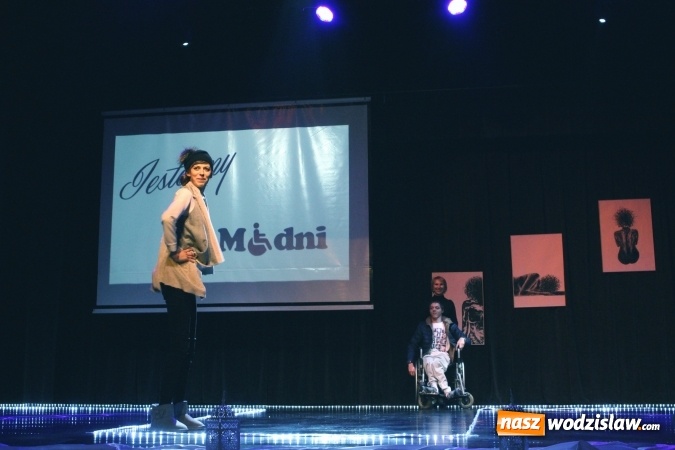 Zdjęcie w galerii na portalu naszwodzislaw.com: RCK: Pokaz mody z udziałem osób niepełnosprawnych  wiadomości z regionu