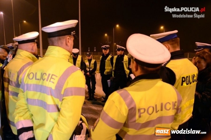 Zdjęcie w galerii na portalu naszwodzislaw.com: Polscy i czescy policjanci we wspólnej akcji  wiadomości z regionu