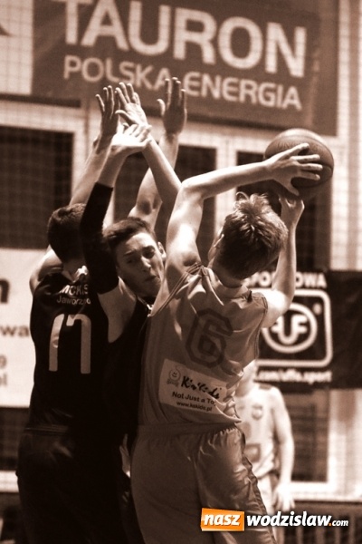 Zdjęcie w galerii na portalu naszwodzislaw.com: Kolejne zwycięstwo koszykarzy MKS Wodzisław. Dobra passa trwa!  wiadomości z regionu