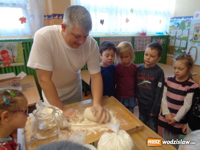 Zdjęcie w galerii na portalu naszwodzislaw.com: Przedszkolaki poznały pracę piekarza  wiadomości z regionu