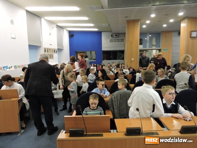 Zdjęcie w galerii na portalu naszwodzislaw.com: Częstochowskie Przedsiębiorstwo Komunalne Sp. z o.o. wręczyło nagrody laureatom konkursu 