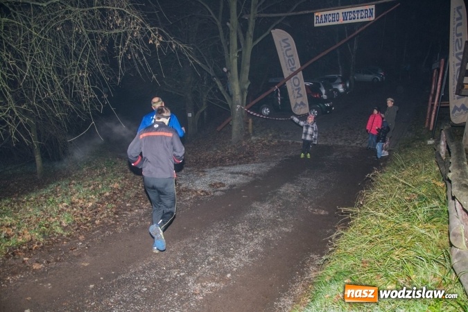 Zdjęcie w galerii na portalu naszwodzislaw.com: Czyżowice: Ponad 100 zawodników wystartowało w Biegu Wieczornym  wiadomości z regionu