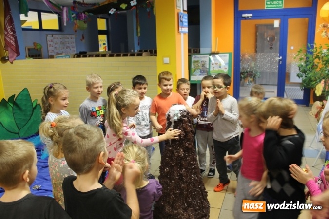 Zdjęcie w galerii na portalu naszwodzislaw.com: Rydułtowy: Przedszkolaki z Plastusiowa wybrały się na... Hawaje  wiadomości z regionu