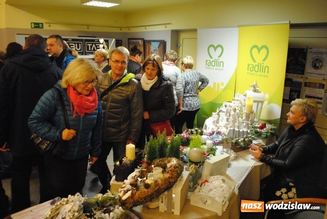 Zdjęcie w galerii na portalu naszwodzislaw.com: Tłumy na drugiej edycji Jarmarku Pszczelego w Radlinie! wiadomości z regionu