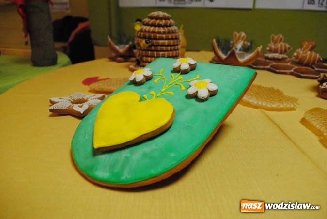 Zdjęcie w galerii na portalu naszwodzislaw.com: Tłumy na drugiej edycji Jarmarku Pszczelego w Radlinie! wiadomości z regionu