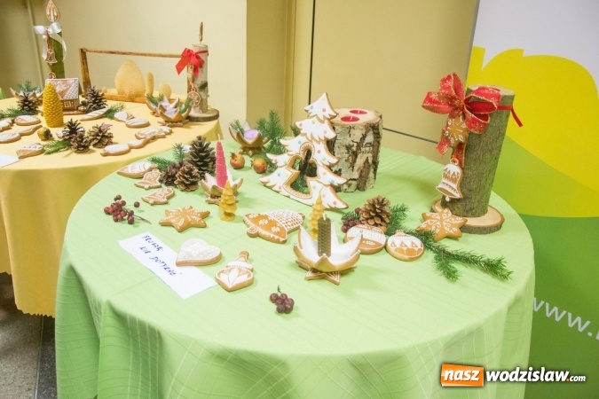 Zdjęcie w galerii na portalu naszwodzislaw.com: Tłumy na drugiej edycji Jarmarku Pszczelego w Radlinie! wiadomości z regionu