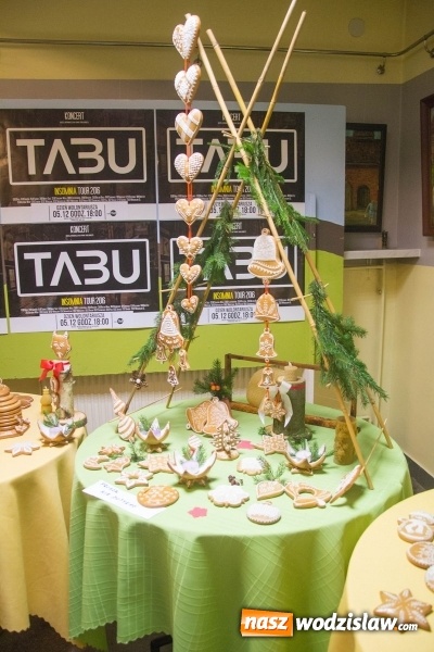 Zdjęcie w galerii na portalu naszwodzislaw.com: Tłumy na drugiej edycji Jarmarku Pszczelego w Radlinie! wiadomości z regionu