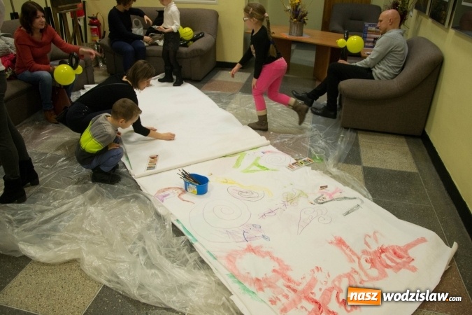 Zdjęcie w galerii na portalu naszwodzislaw.com: Tłumy na drugiej edycji Jarmarku Pszczelego w Radlinie! wiadomości z regionu