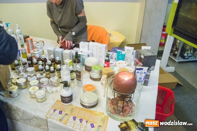 Zdjęcie w galerii na portalu naszwodzislaw.com: Tłumy na drugiej edycji Jarmarku Pszczelego w Radlinie! wiadomości z regionu