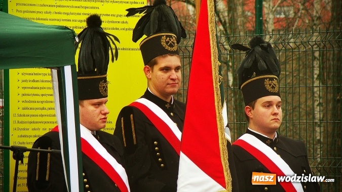 Zdjęcie w galerii na portalu naszwodzislaw.com: Nowe boisko na obchody Święta Szkoły wiadomości z regionu