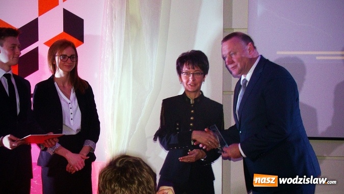 Zdjęcie w galerii na portalu naszwodzislaw.com: Nowe boisko na obchody Święta Szkoły wiadomości z regionu