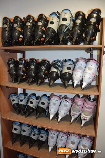 Zdjęcie w galerii na portalu naszwodzislaw.com: Wodzisław: trwa budowa lodowiska. Otwarcie prawdopodobnie w piątek wiadomości z regionu