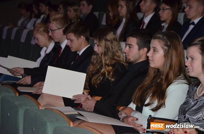 Zdjęcie w galerii na portalu naszwodzislaw.com: 11 uczniów z naszego powiatu otrzymało stypendia Prezesa Rady Ministrów wiadomości z regionu