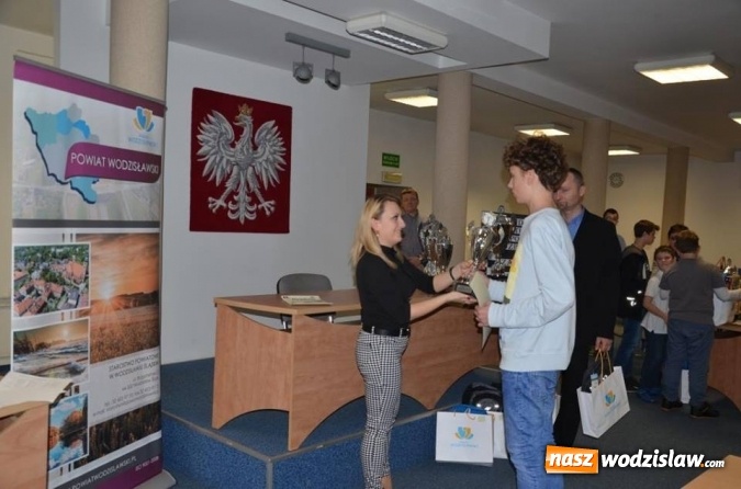 Zdjęcie w galerii na portalu naszwodzislaw.com: Mistrzostwa Powiatu Wodzisławskiego w Szachach wiadomości z regionu